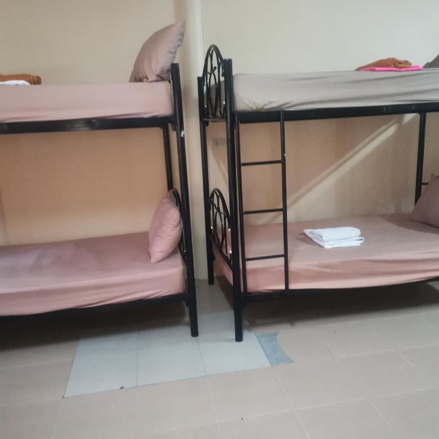 Haadrin Village Mixed Dorm 哈林海滩 外观 照片